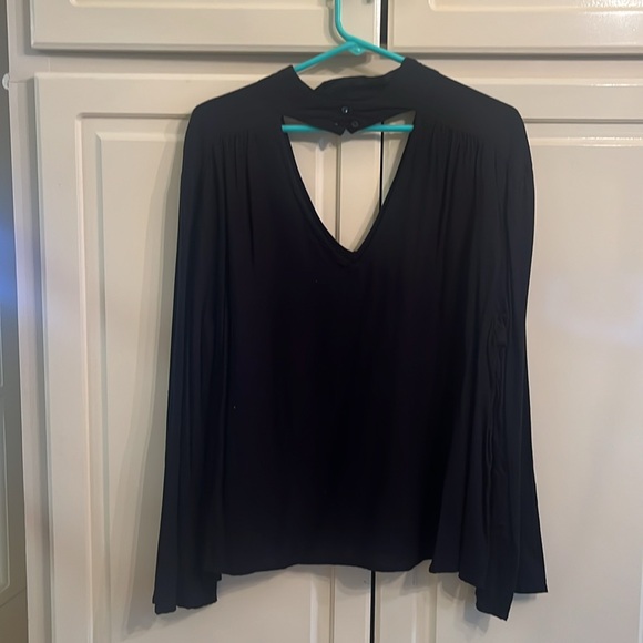 Collared black blouse - Picture 2 of 6